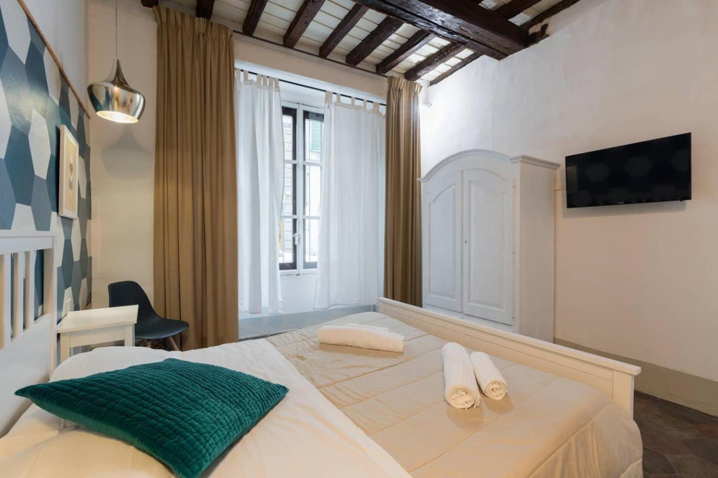 F4 - Santa Croce One Bedroom Flat 2 To 4 Guests 佛罗伦萨 外观 照片